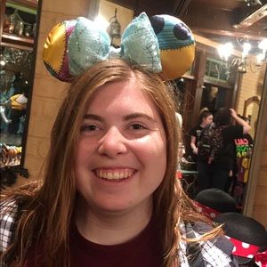 Meet your Posher, Hayley